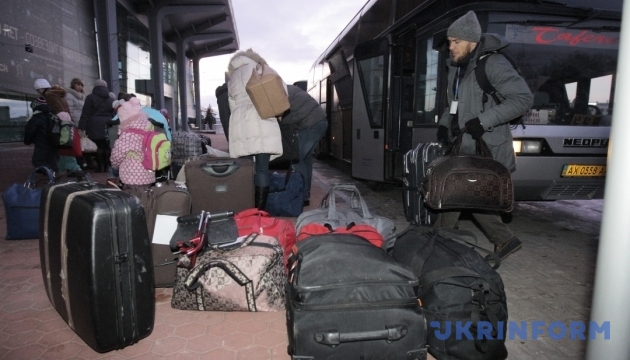 Шидло побачила в Польщі близько мільйона біженців з України