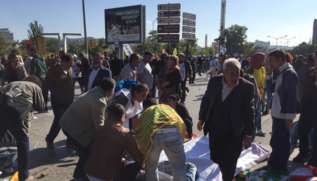 На вокзалі в Анкарі стався вибух: десятки загиблих і поранених
