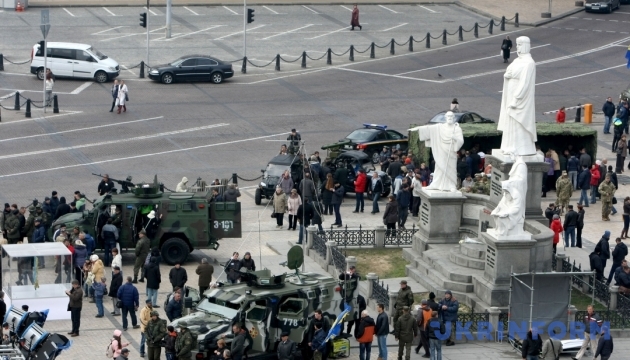 «Марш героїв» під Лук’янівським СІЗО вимагає «свободи політв’язням»