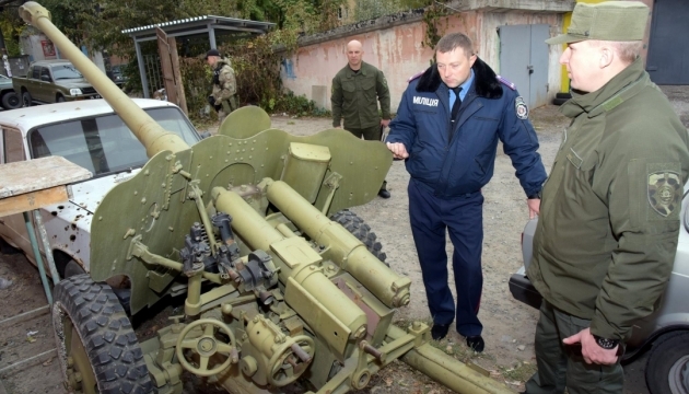 Сили АТО відводять 85-мм протитанкові гармати 