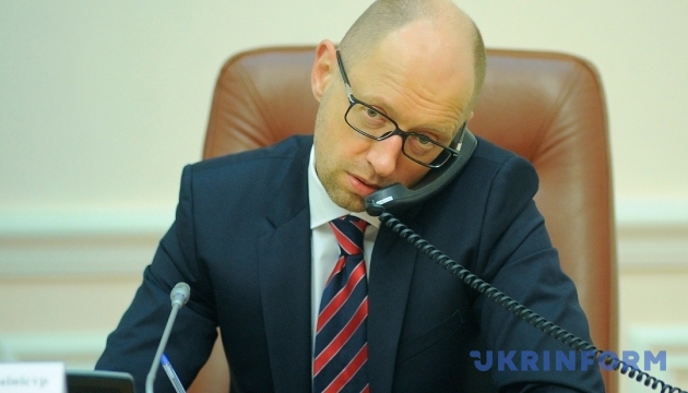 Яценюк наказав нагадати виборчкомам про відповідальність за фальшування