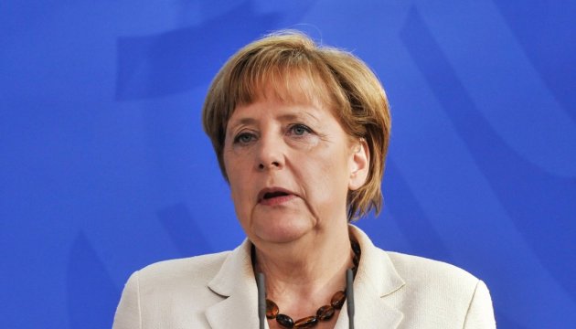 Merkel cree en el progreso en Donbás en los próximos meses 