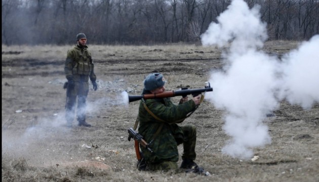 Militants fire mortar shells on Popasna town