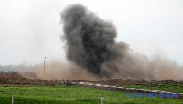 На Донбасі вибух арсеналу знищив двох бойовиків
