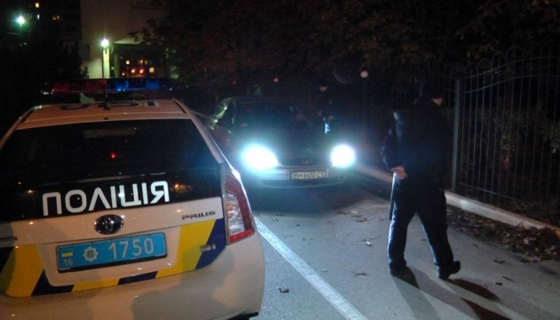 В Одесі поліція затримала групу озброєних автовикрадачів