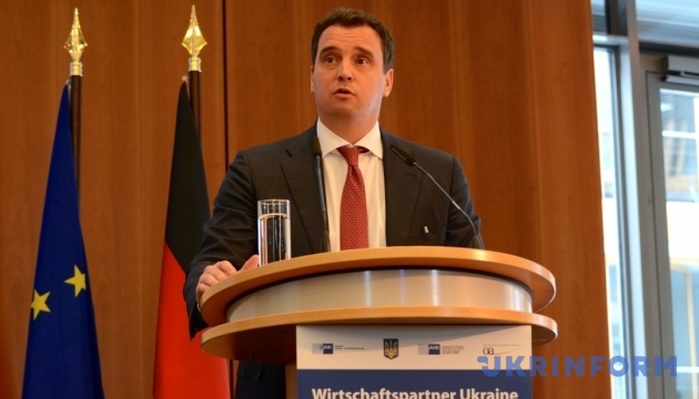 Abromavičius wirbt um Beteiligung deutscher Unternehmer an ukrainischer Privatisierung  