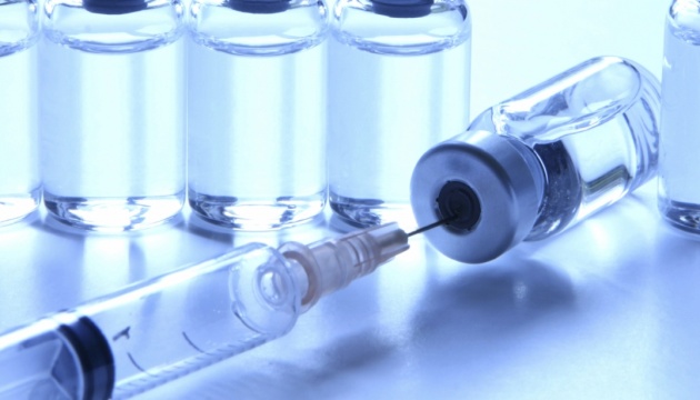 В Україну завезли вакцину для ревакцинації проти дифтерії і правця