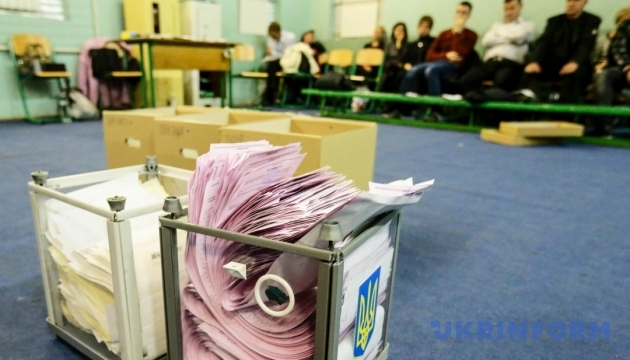 Місцеві вибори: Вінниця й досі тягне з протоколами