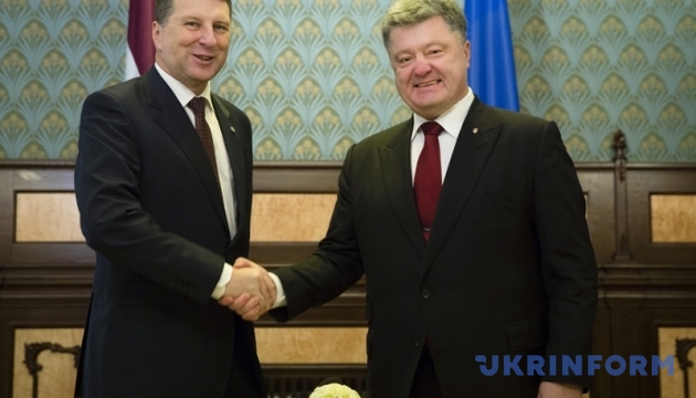 Poroschenko: Letzte Gesetze über visafreies Regime werden im November verabschiedet 