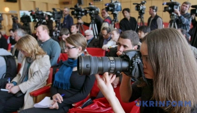 Допит Януковича: у київському суді акредитувалися 43 ЗМІ