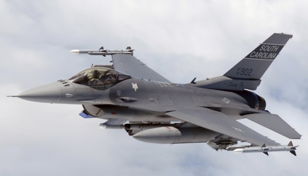 У США зіткнулися два винищувачі F-16