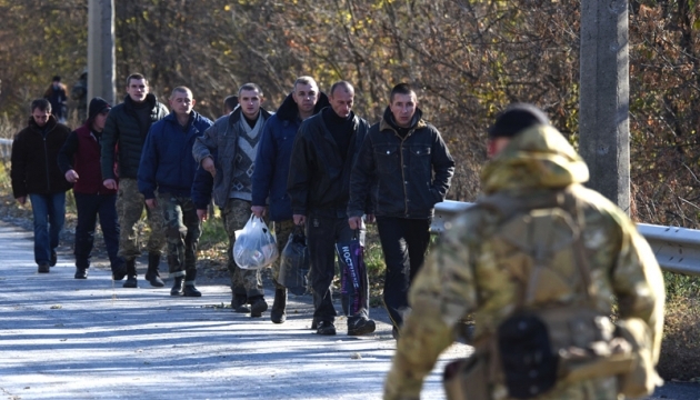 Стали відомі прізвища звільнених з полону українців. Список