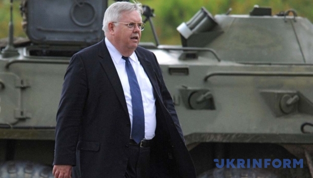 НАТО відповідає на російську агресію в Україні - посол Теффт