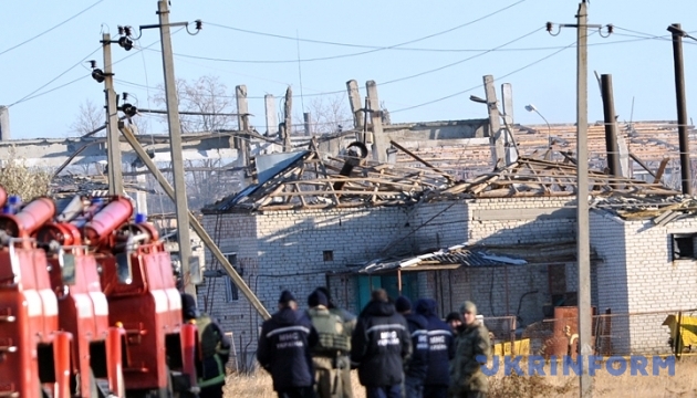 Пожежа на складі могла зруйнувати половину Сватового - штаб АТО