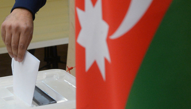 В Азербайджані проходять позачергові президентські вибори