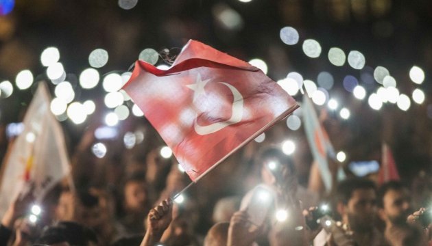 У Туреччині арештували журналістів опозиційного видання