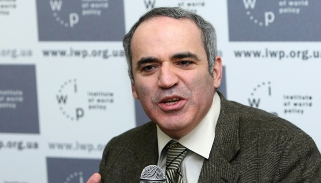 Crimea is a seized territory - Kasparov