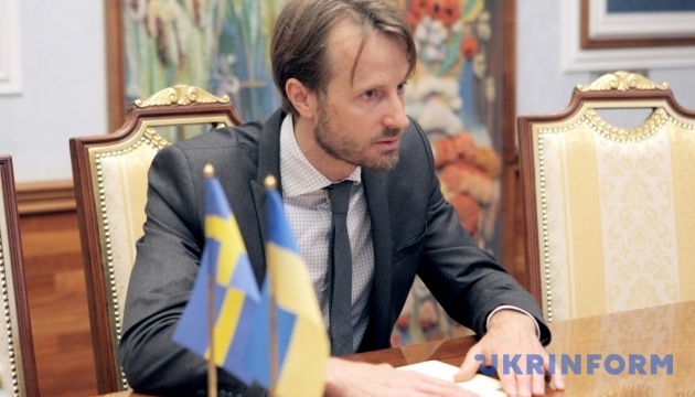 Україна недостатньо бореться з корупцією - посол Швеції