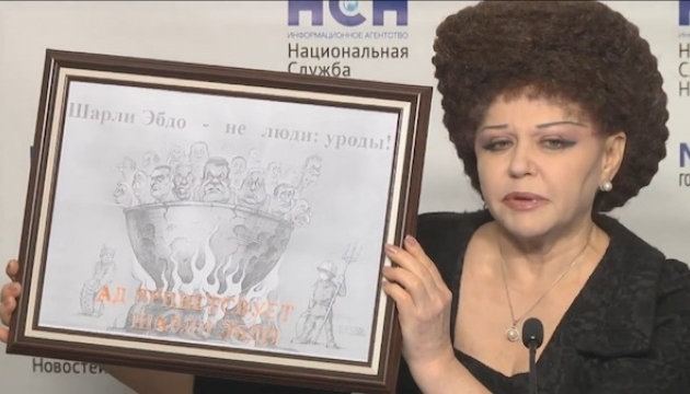 Плагиат на голубом глазу: при чем Янукович к Charlie Hebdo Плагиат на голубом глазу: при чем Янукович к Charlie Hebdo