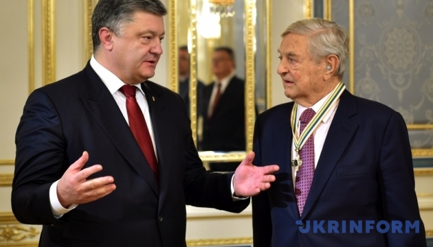 Порошенко: Украина уверенно движется к безвизовому режиму с ЕС Порошенко: Украина уверенно движется к безвизовому режиму с ЕС