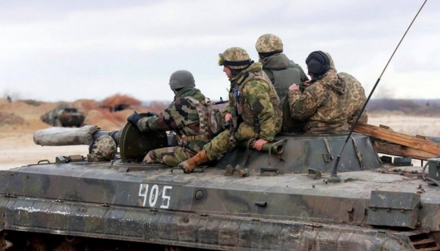 Ukraine’s Defense Ministry conducts exercises involving aviation, artillery, mechanized infantry