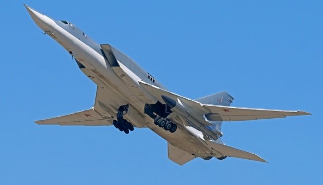Ворог активізував авіацію - бомбардувальники рф «полюють» на українські системи ППО
