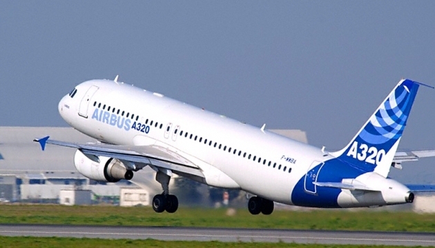 Катастрофа EgyptAir: літак розвернуло у повітрі на 360 градусів