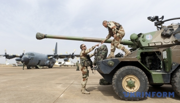 Франция вооружит армию Ирака на борьбу с ИГИЛ