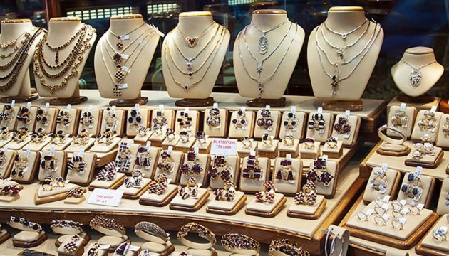 La marca de joyería Tous entra en el mercado ucraniano

