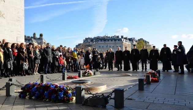 Українці Франції та Японії вшанували жертв Голодомору
