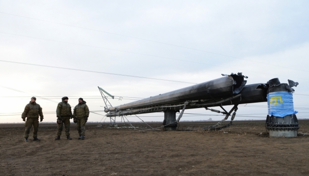 Ukrenergo stops repairing ‘Crimean’ pylons