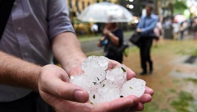 Стихія вирує в Європі і Австралії