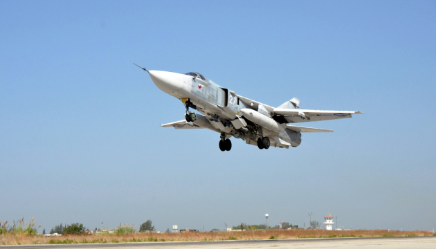 Militares ucranianos derriban un bombardero ruso Su-24M en la zona de la isla de las Serpientes