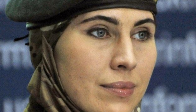 Amina Okoueva, une volontaire tchétchène, a été tuée dans la région de Kyiv