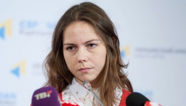 Віра Савченко: У Луганську мене зачинили в кімнаті з 20 чоловіками і роздали їм презервативи