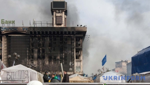 Будинок профспілок на Майдані відновлять за рік - підписано договір