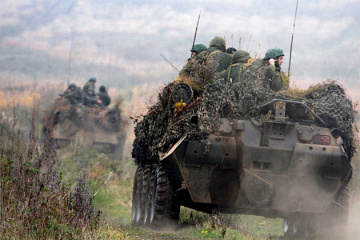 Ostukraine: Besatzer verlegen Artillerie, Kampfpanzer und Scharfschützeneinheiten an die Front