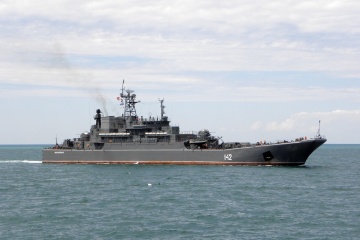  Satellite shows destroyed Russian landing ship ‘Novocherkasskʼ