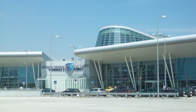 Біля аеропорту Софії бомбу не знайшли