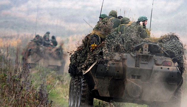 Russian armed groups continue to pull tanks, artillery to contact line in Donbas - JCCC