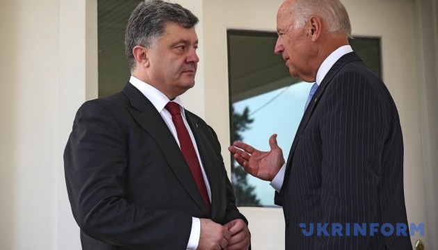 Порошенко і Байден скоординували продовження тиску на РФ