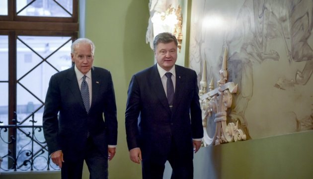 Poroshenko se reunirá con Biden en Kyiv