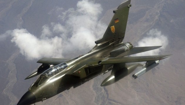 ФРН перекидає до Туреччини перші три літака для боротьби з ІДІЛ