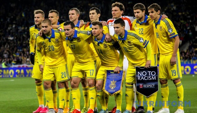 Порошенко побажав успіху українським футболістам