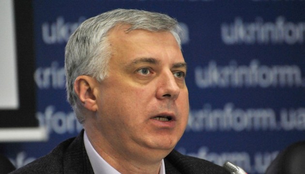 Квіт каже, що його у відставку не відправлять