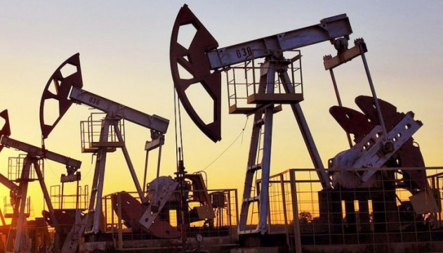 Зростання цін на нафту стримує поширення штаму Омікрон
