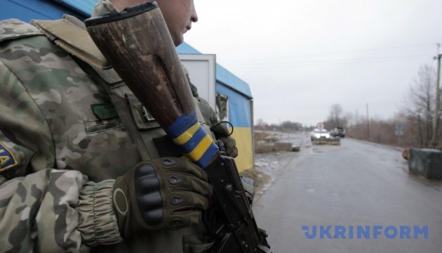 В ВСУ напомнили украинцам порядок пересечения блокпостов на дорогах