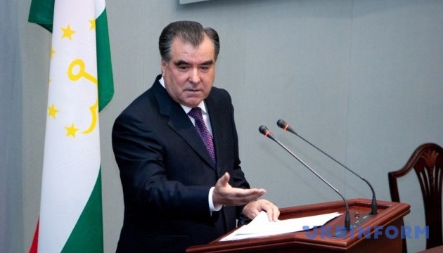Рахмон став довічним президентом Таджикистану