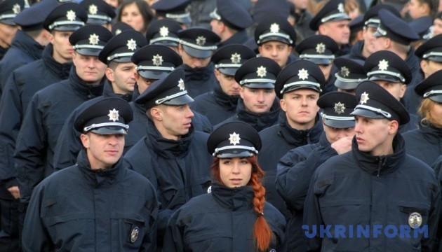 New 172 police patrol officers take oath in Mariupol