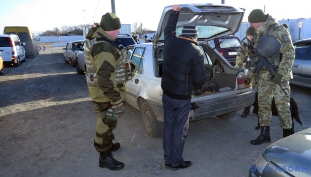 Les troupes russes interdisent à des résidents de Verkhnotoretsky d'entrer sur le territoire ukrainien
